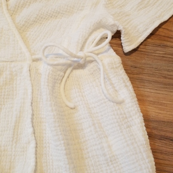 Lucky Brand | Cold shoulder top - Picture 4 of 7